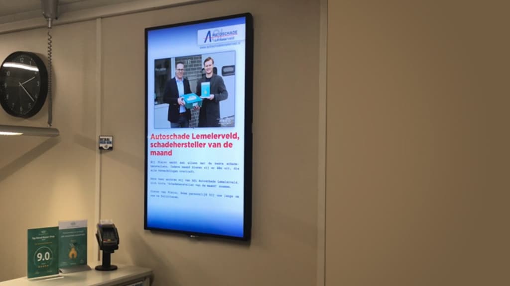 Narrowcasting beeldscherm geplaatst op locatie